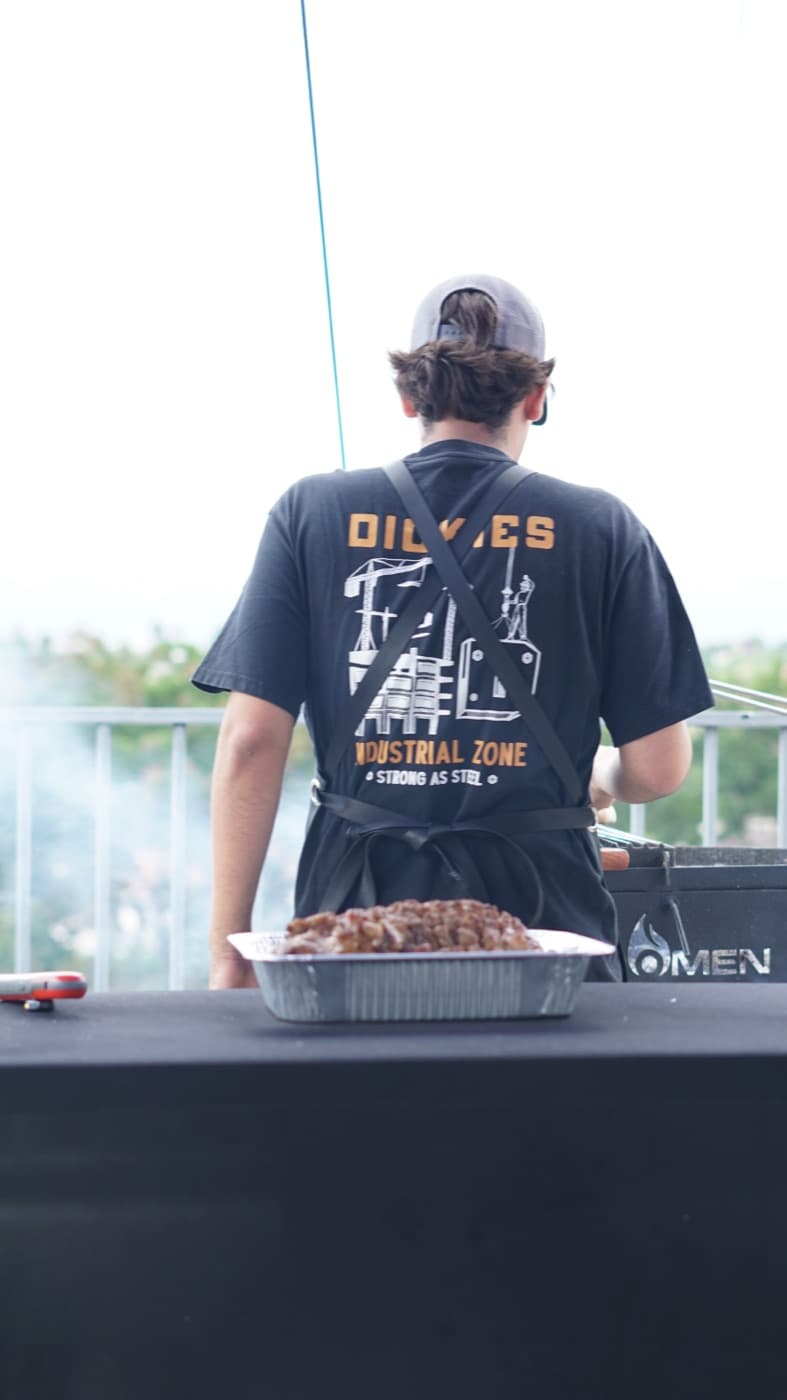 Asando al aire libre en Guanacaste